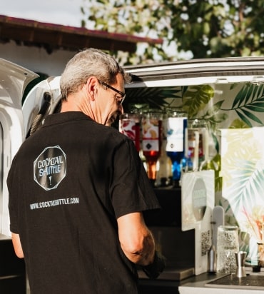 Cocktailtaxi Mallorca mit Barkeeperservice, frisch gemixte Cocktails